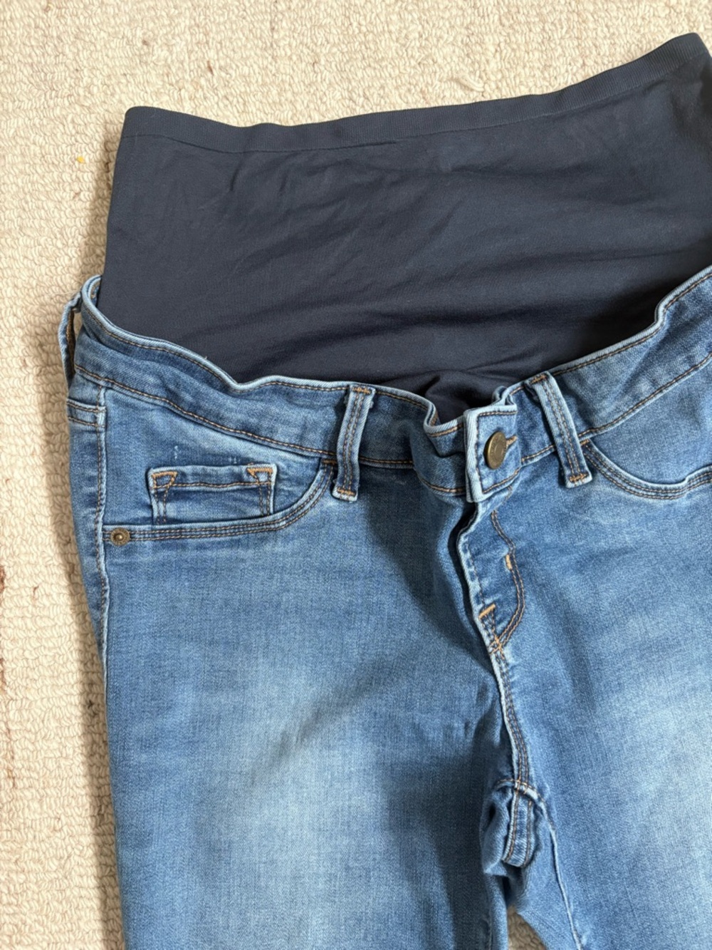 Old Navy Maternity Rockstar Super Skinny Full Panel Jeans Size 8 Medium Wash - Picture 2 of 10